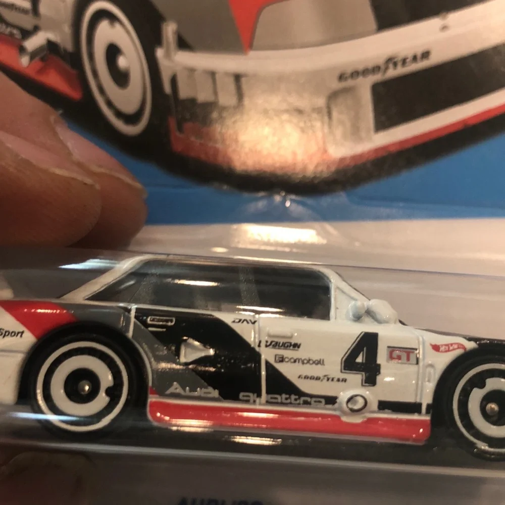 Retro Racers Audi '90 Quattro - White and Black